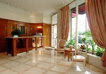 Hotel Fertel Maillot París